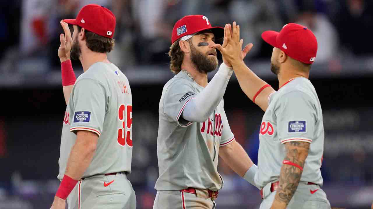 Bryce Harper and Phillies slide past Mets in London opener