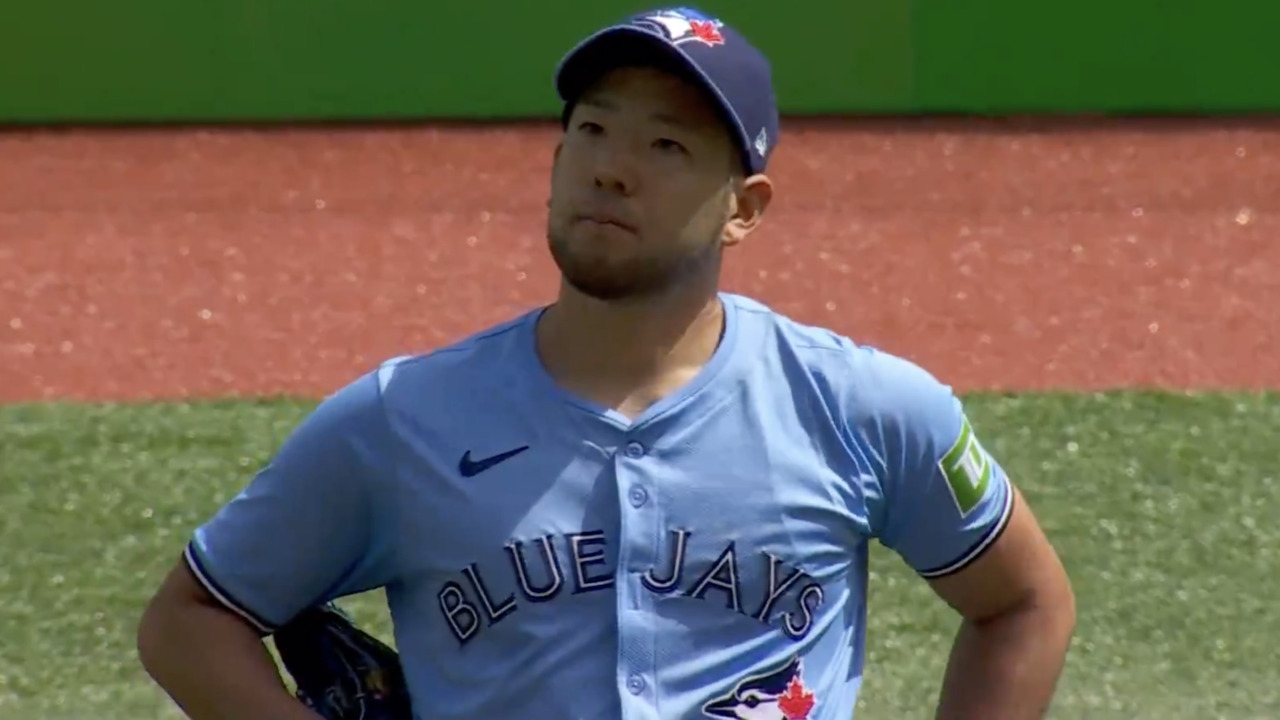 Kikuchi gives up early two-run blast to Pirates’ Hayes