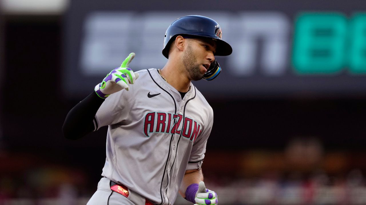 Diamondbacks’ Moreno, Gurriel Jr. both homer before suffering injuries