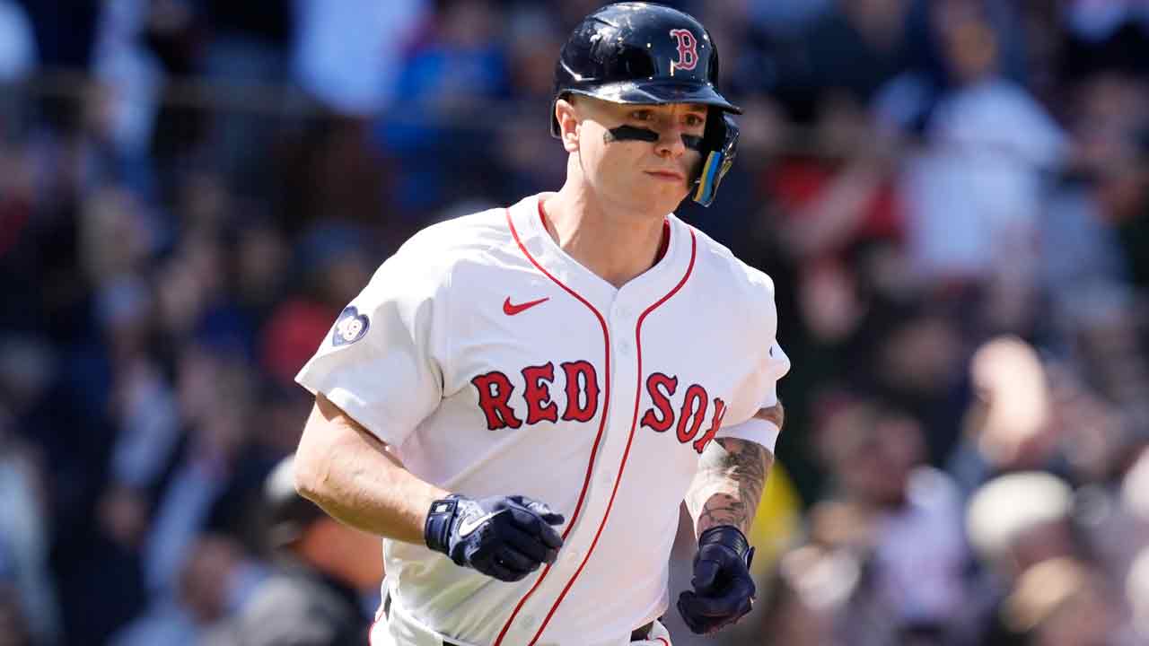 Red Sox place Canada’s Tyler O’Neill on 10-day IL with right knee inflammation