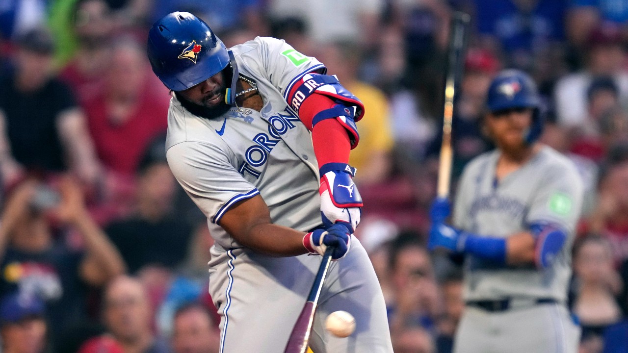 As Vladimir Guerrero Jr. quietly shifts approach, power returns for Blue Jays