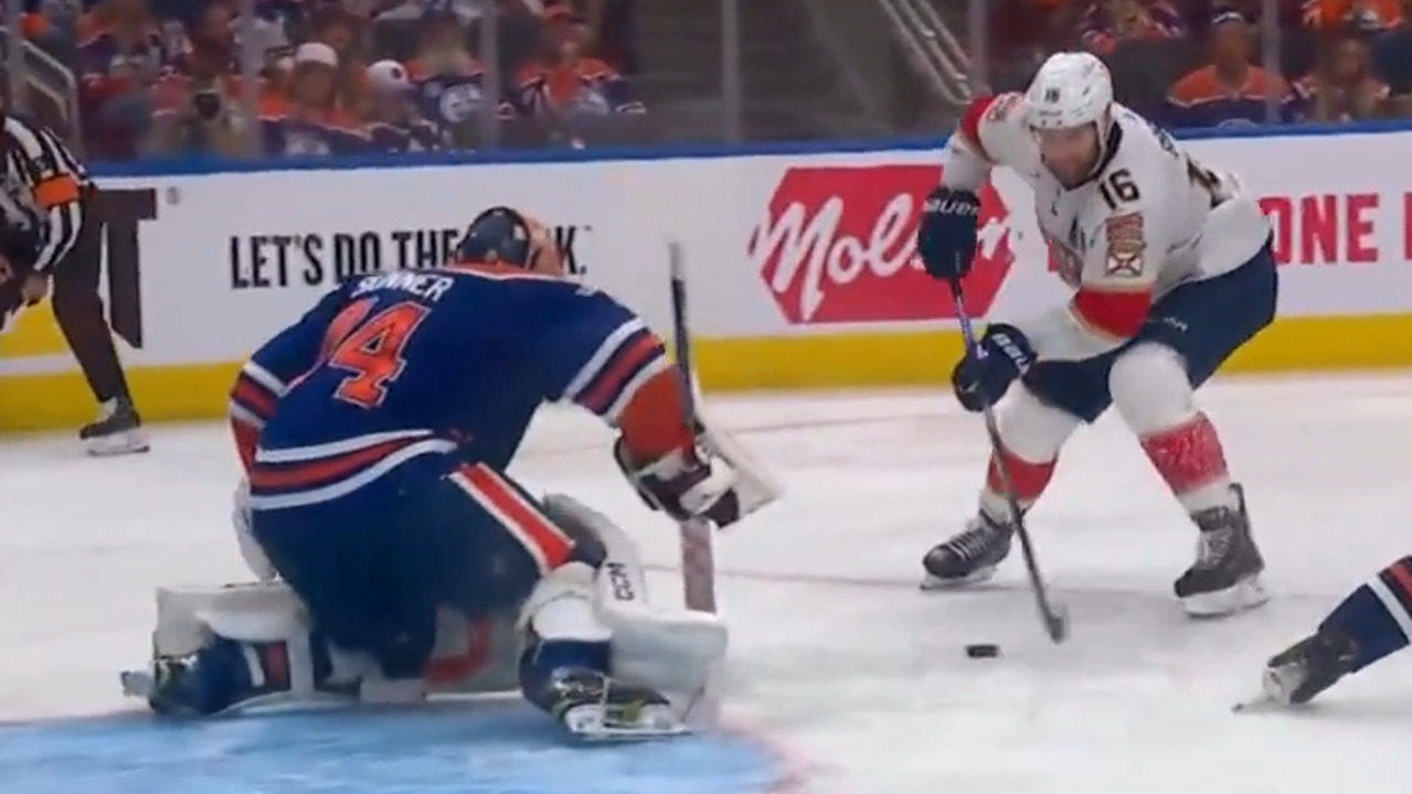 Panthers’ Barkov solves Skinner with slick move down low