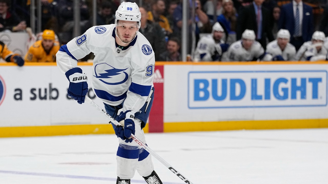 NHL Signing and Trade Tracker: Keep up with every move