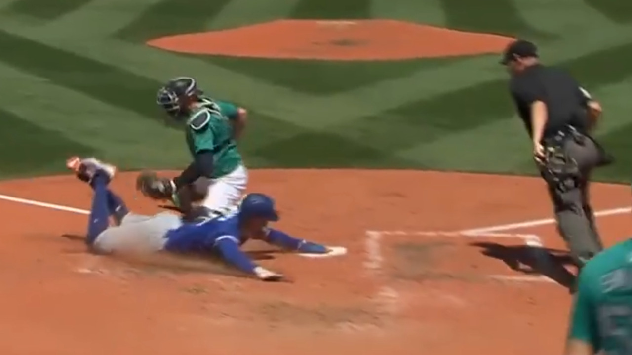 Springer hustles to beat throw at plate, adds to Blue Jays’ lead