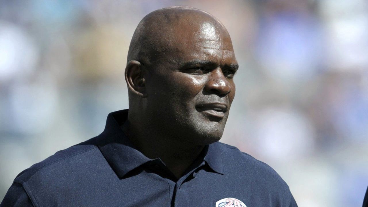 Hall of Famer Lawrence Taylor charged with failing to update address on sex offender registry