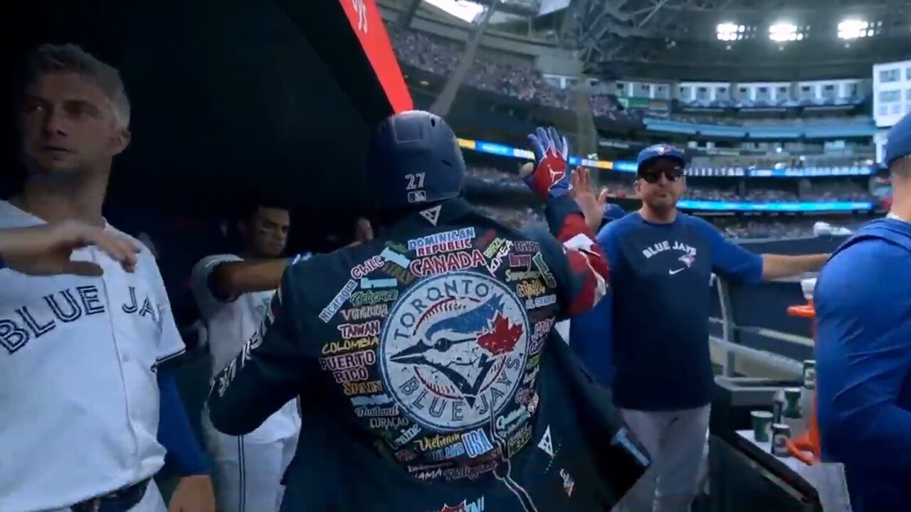 Guerrero Jr. blasts one straight to centre for two-run shot