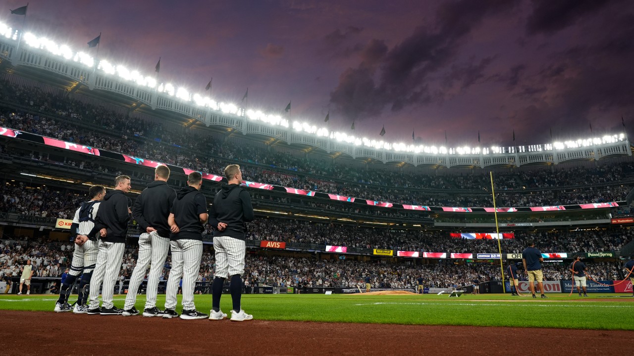 Some Yankee Stadium bleachers fans chant ‘U-S-A’ during ‘O Canada’ before game against Blue Jays