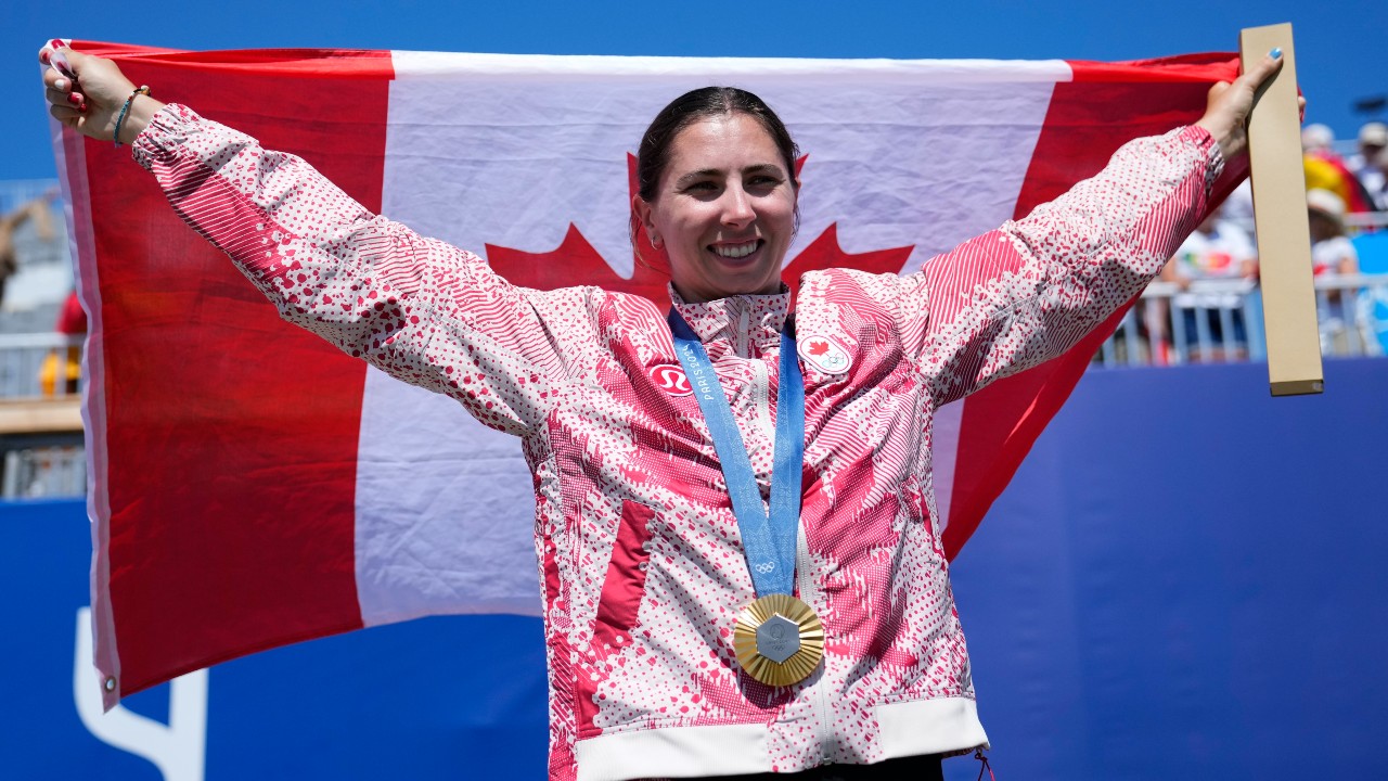 Katie Vincent captures canoe gold, sets Canadian Olympic record