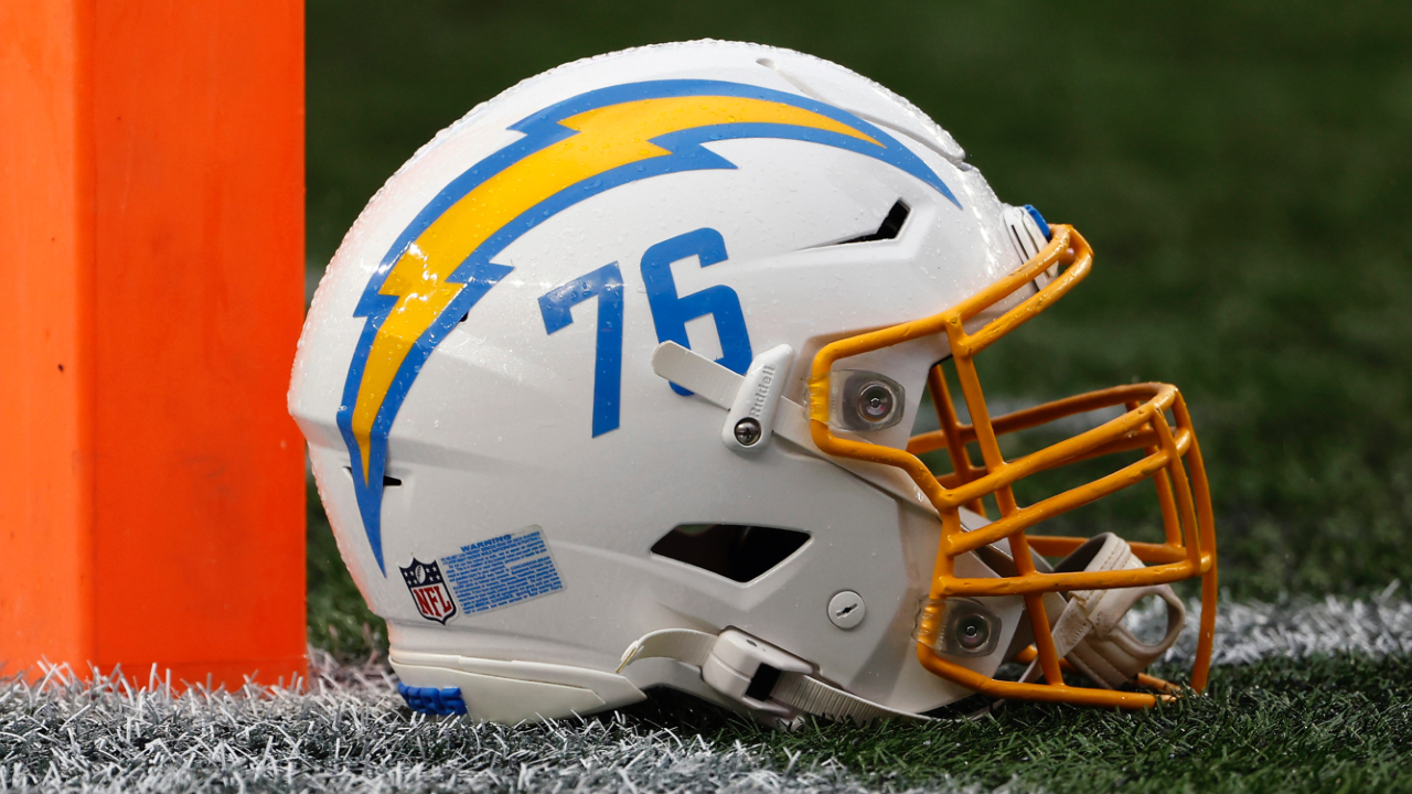 Chargers players crawl through ceiling panel to escape stuck hotel elevator