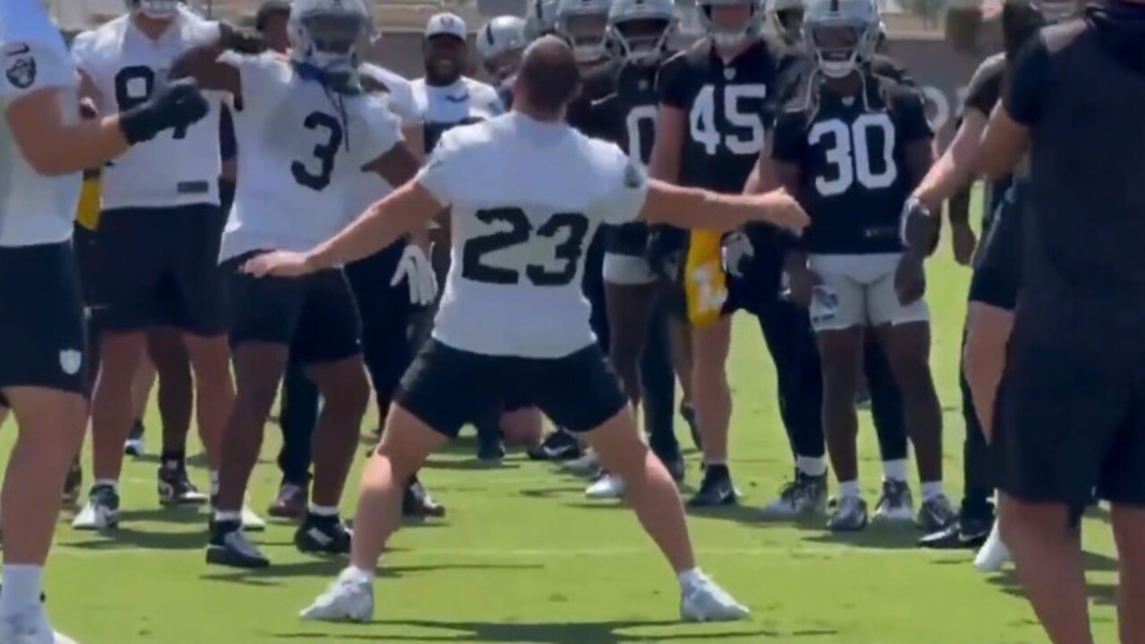 Raiders rookie has the hottest moves of NFL training camp