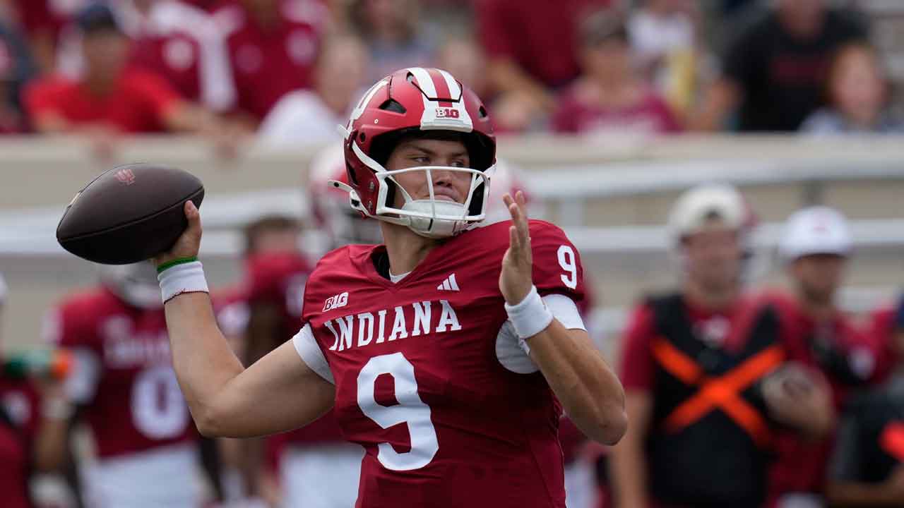 Kurtis Rourke, Ty Son Lawton combine to help unbeaten Indiana rout Charlotte