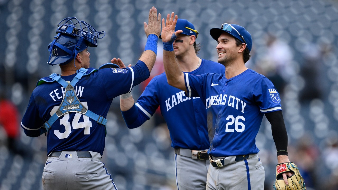 Royals clinch final AL playoff spot after Twins lose to Orioles
