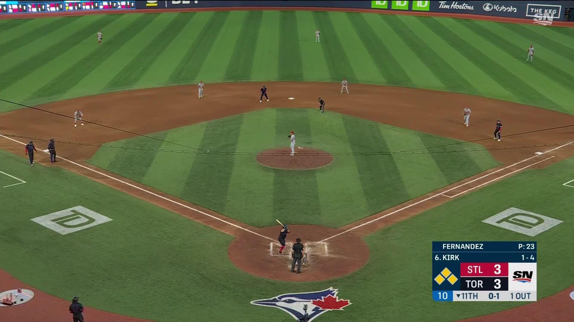 Blue Jays’ Kirk rips deep single to secure walk-off win