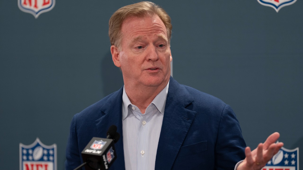 Holding a Super Bowl outside the U.S. is a possibility, NFL commissioner Goodell says