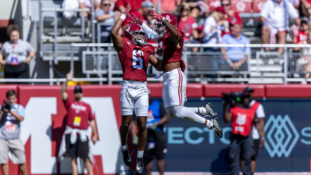 Alabama overcomes botched onside recovery to beat South Carolina
