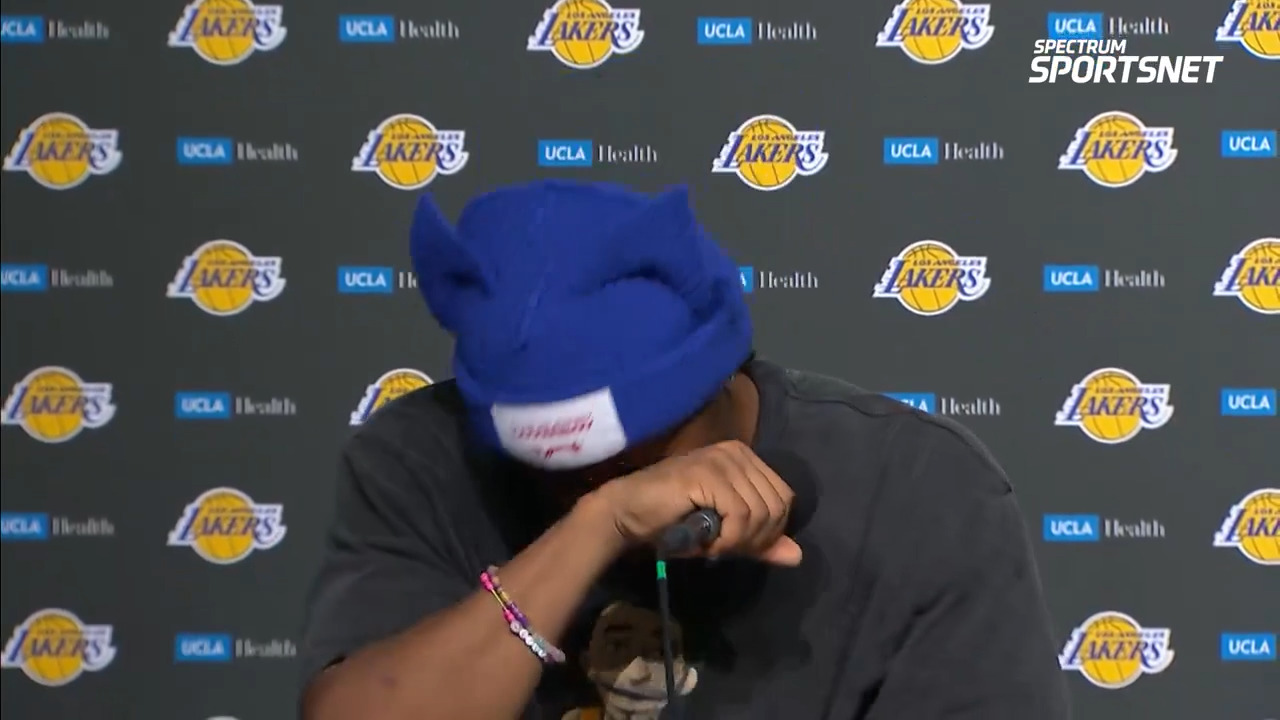 Lakers’ Olivari fights back tears talking about Steph Curry