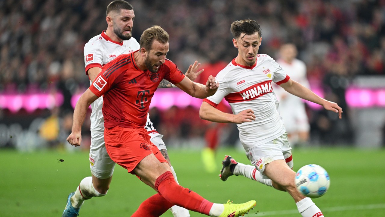 Bundesliga Roundup: Kane ends goal drought with hat trick as Bayern beats Stuttgart