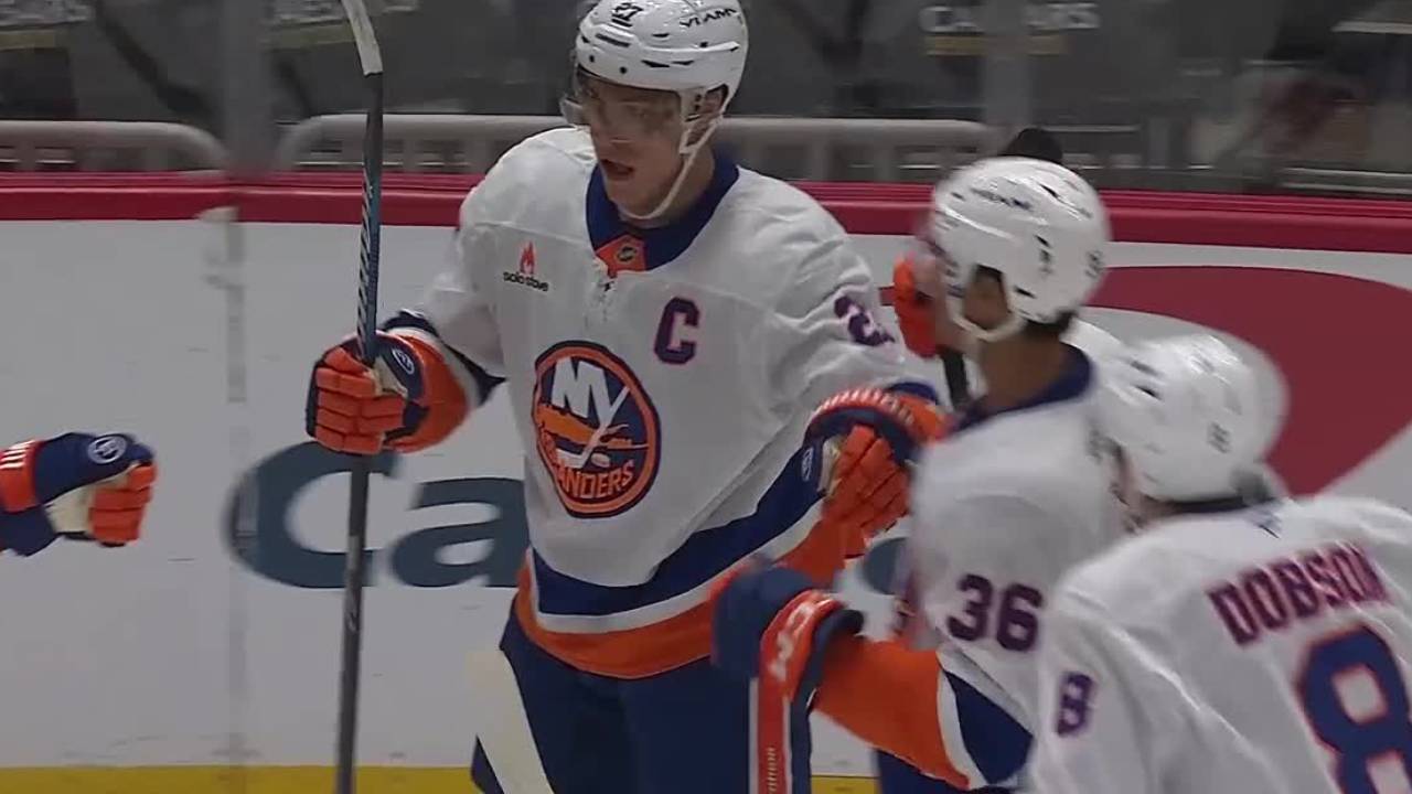 Islanders’ Lee scores on unreal tip from near impossible angle