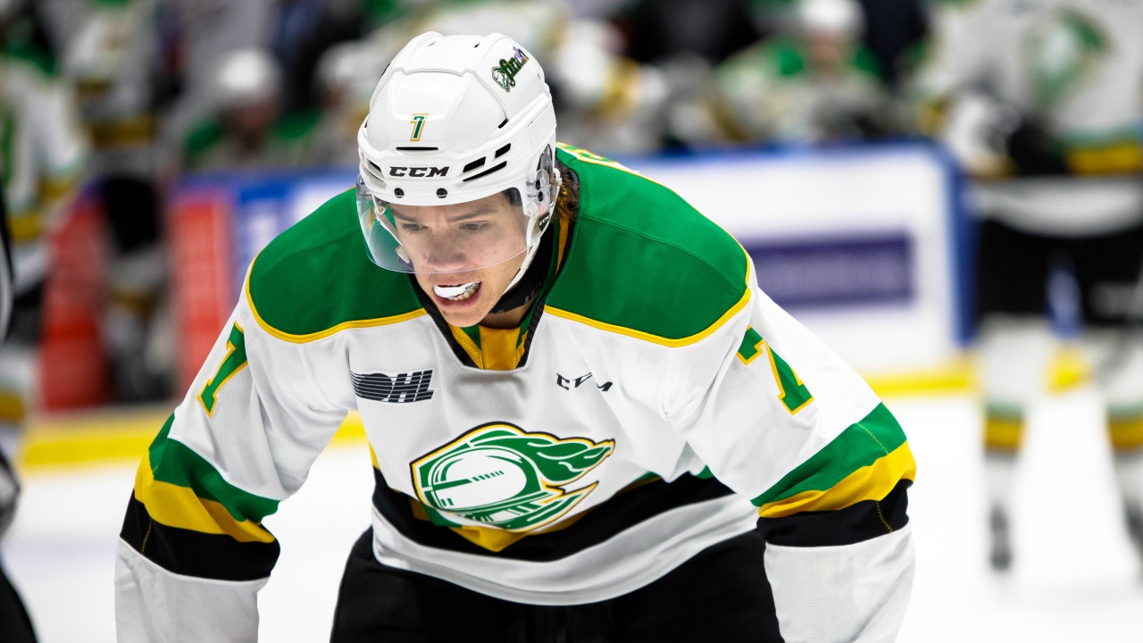 Maple Leafs prospect Easton Cowan extends OHL point streak to 50 games