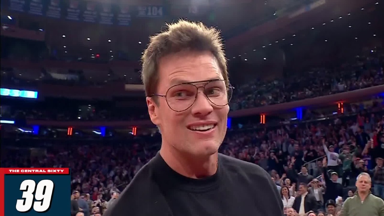 Tom Brady sits courtside at Knicks game and throws football into crowd