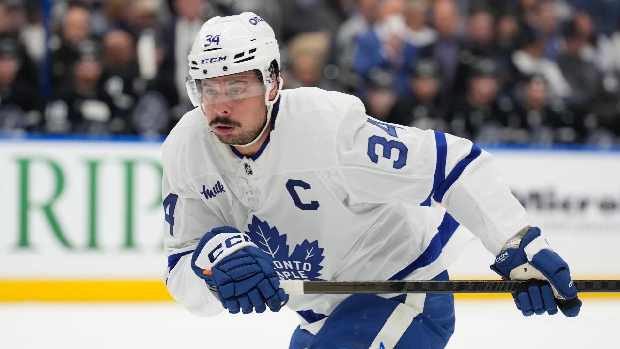 Maple Leafs’ Matthews skates at practice, remains out vs. Capitals