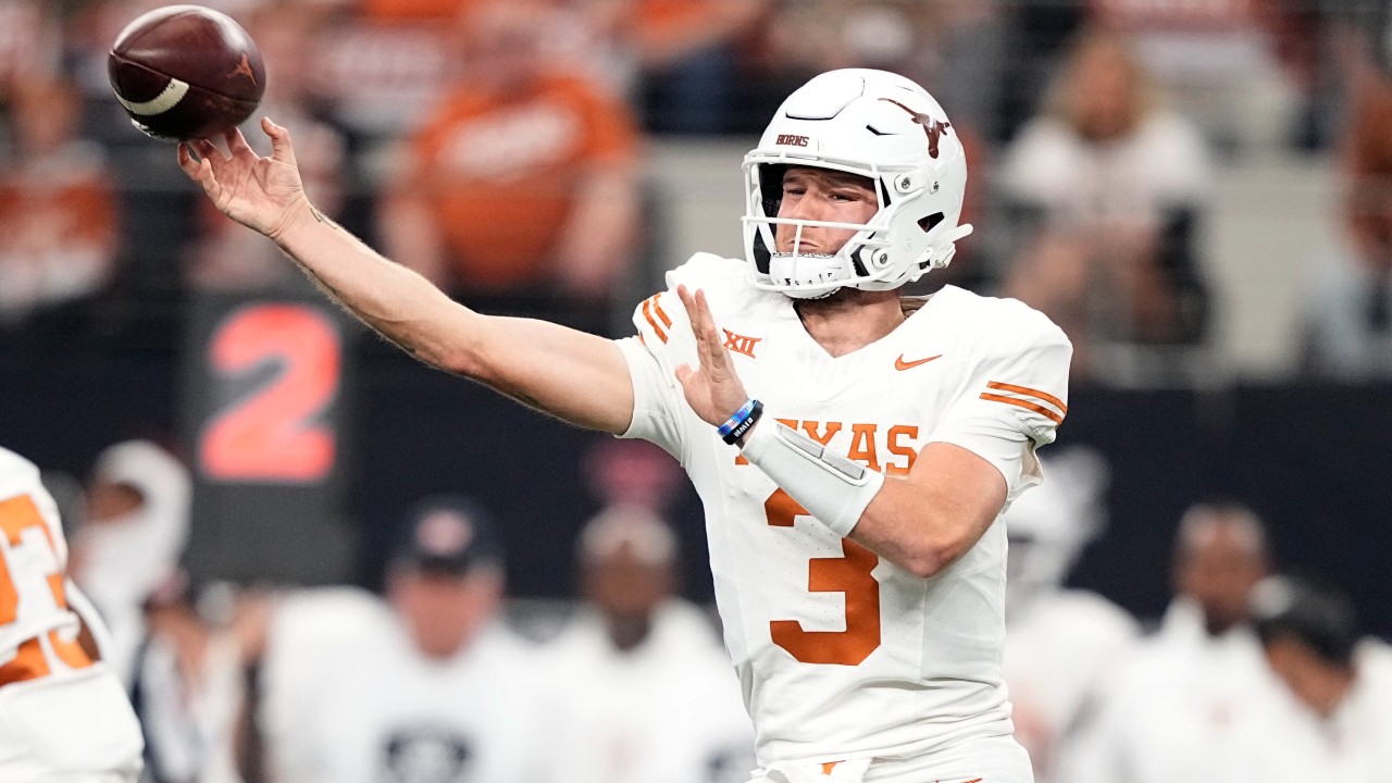 College Football Playoff preview: Can Clemson shock Ewers, Texas?