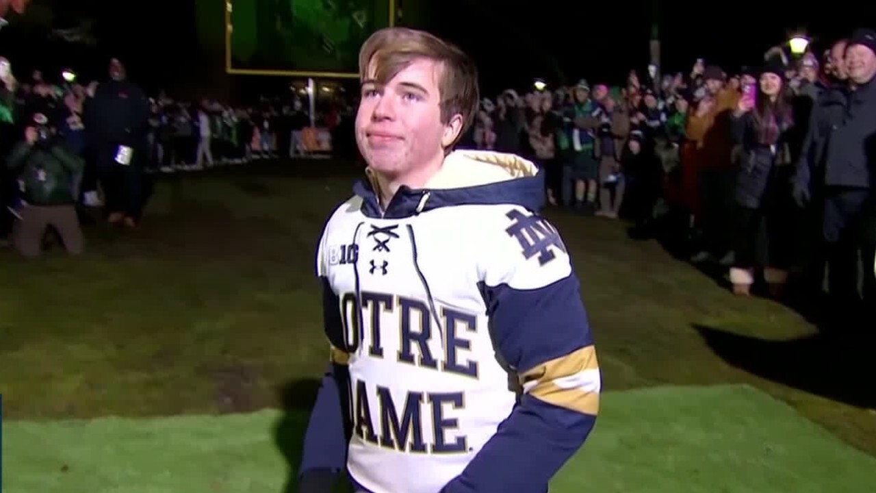 Notre Dame student can’t stay on his feet during kicking challenge