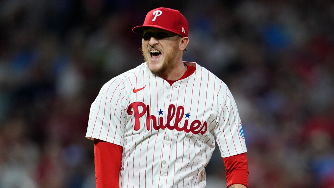 Does Jeff Hoffman signing fill hole at closer for Blue Jays?