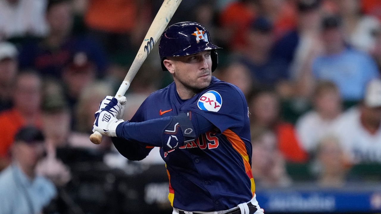 Bregman’s door to re-sign with Astros is ‘cracked’ open, general manager says