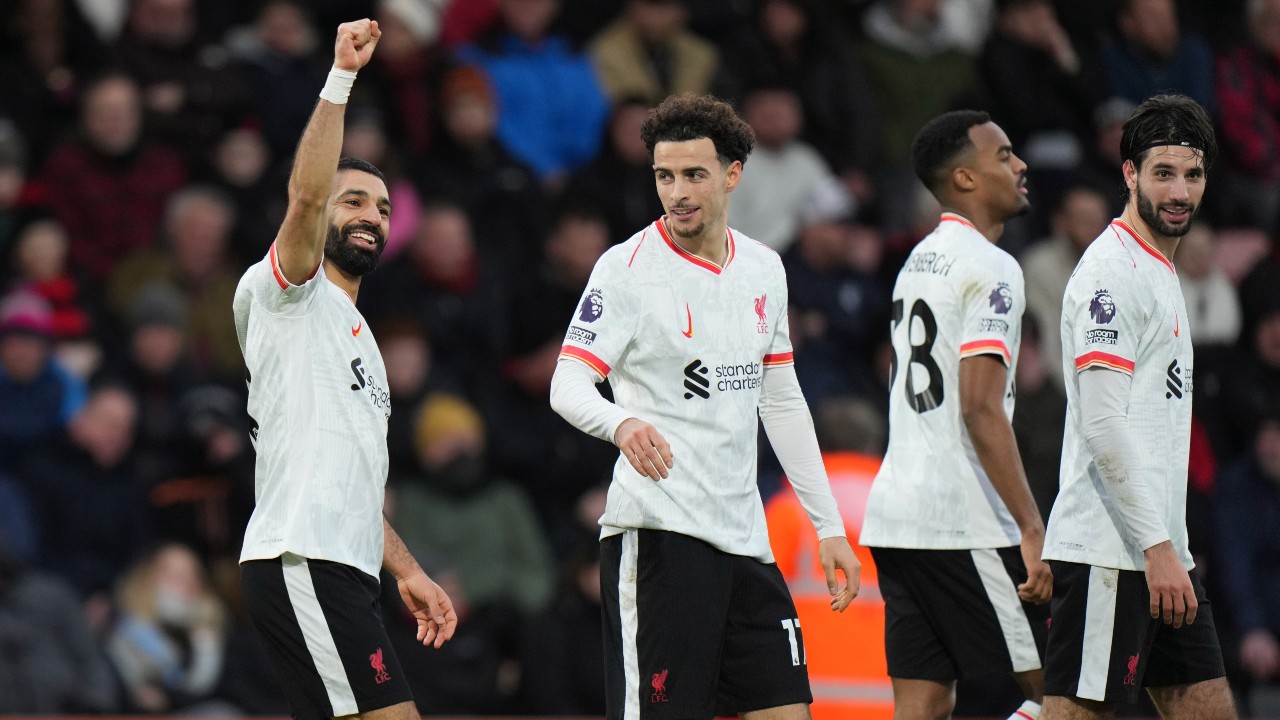 Premier League Roundup: Salah double leads Liverpool to win at Bournemouth