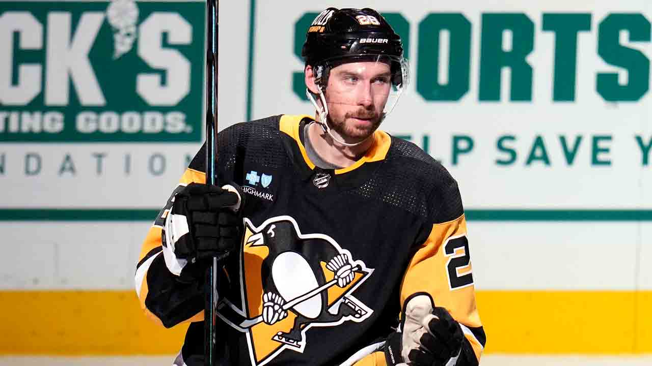 ‘No, they have three’: Fans try to wrap heads around Canucks adding another Pettersson